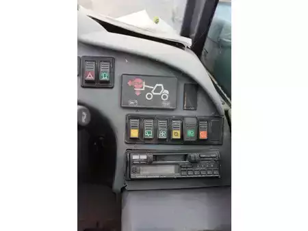 Teleskoptruck fast bom 2000  New Holland LM 410 (32)