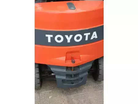 Elektro čtyřkolový VZV 2004  Toyota 7FBMF20 (18)