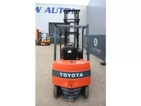 Elektro čtyřkolový VZV 2004  Toyota 7FBMF20 (4)