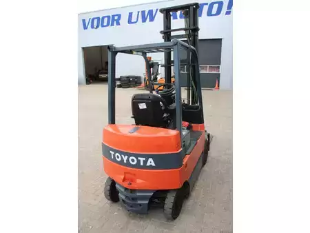 Elektro čtyřkolový VZV 2004  Toyota 7FBMF20 (5)