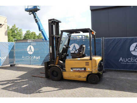 Elektro čtyřkolový VZV 2004  CAT Lift Trucks EP30K (3)