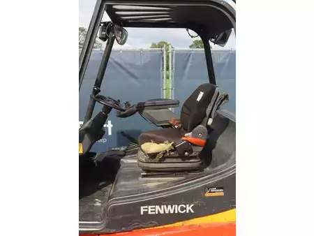Eléctrico - 4 rodas 2001  Fenwick E25-02 (22)