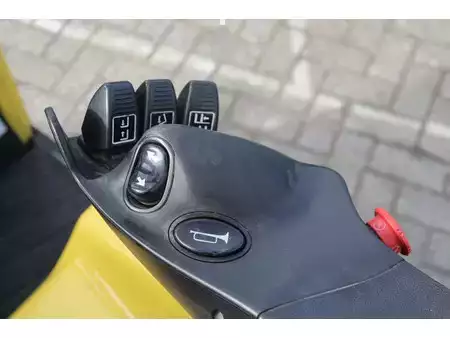 4-wiel elektrische heftrucks 2010  Hyster J2.0XN (27)
