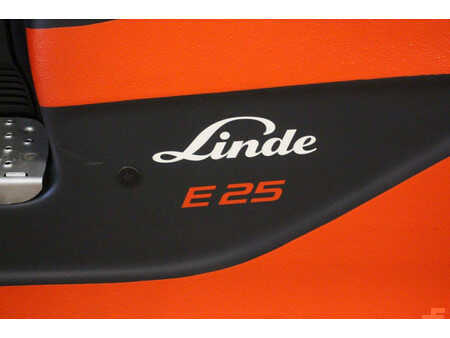 Eléctrica de 4 ruedas 2019  Linde E25 (14)