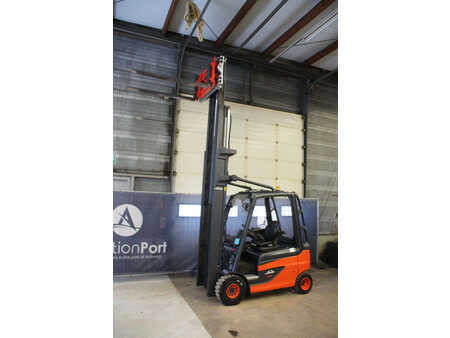 Eléctrica de 4 ruedas 2019  Linde E25 (29)