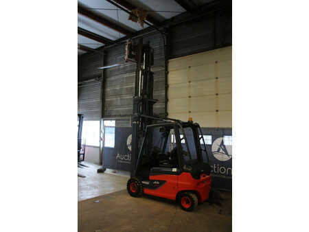 Eléctrica de 4 ruedas 2019  Linde E25 (31)