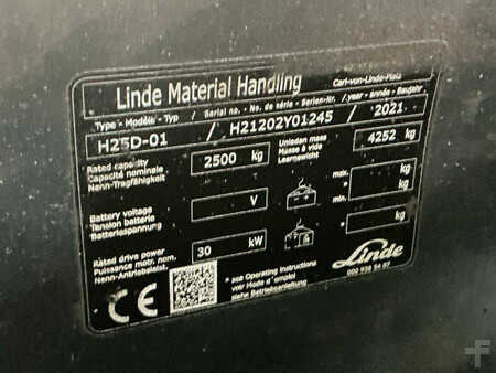 Wózki widłowe diesel 2021  Linde H25D-01 (21)
