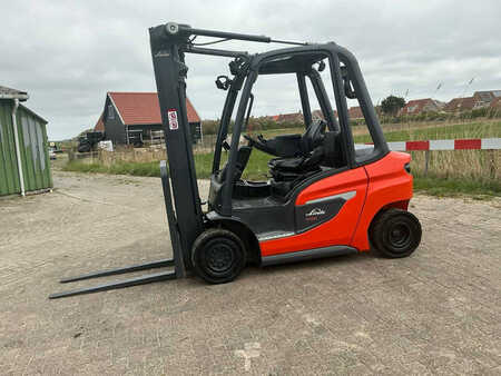 Diesel heftrucks 2021  Linde H25D-01 (6)