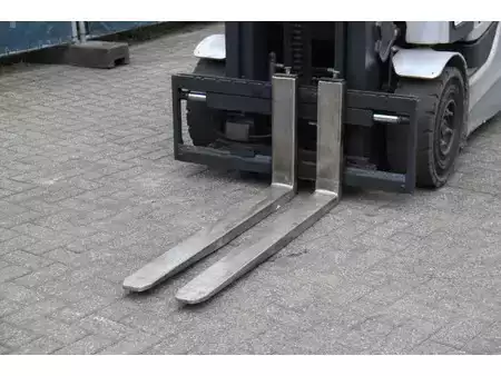 Carrelli elettrici 4 ruote 2019  Still RX60-25 (10)