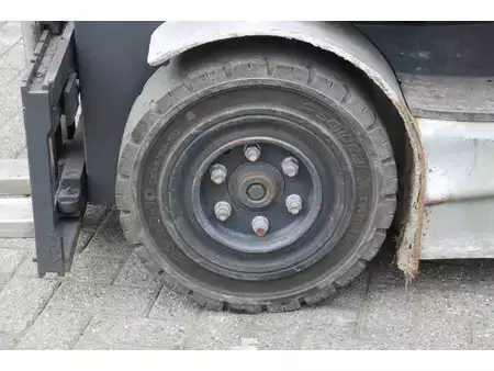 Carrelli elettrici 4 ruote 2019  Still RX60-25 (15)