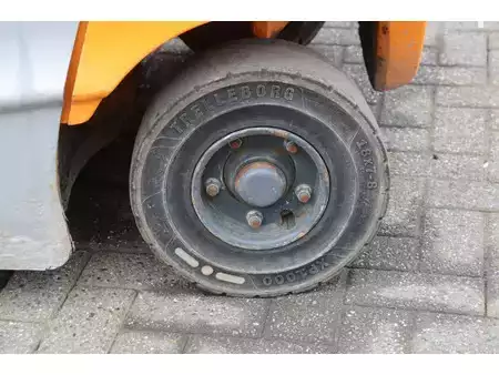 Carrelli elettrici 4 ruote 2019  Still RX60-25 (16)