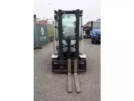 Carrelli elettrici 4 ruote 2019  Still RX60-25 (8)