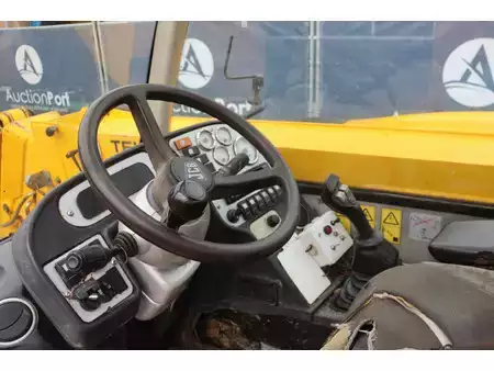 Telescopic forklift rigid - JCB 531-70 (29)