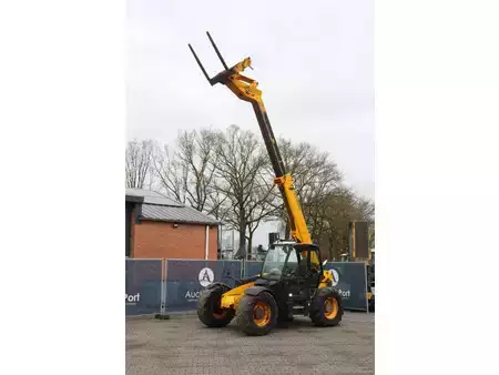 Telescopic forklift rigid - JCB 531-70 (39)