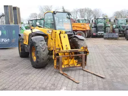 Telescopic forklift rigid - JCB 531-70 (7)