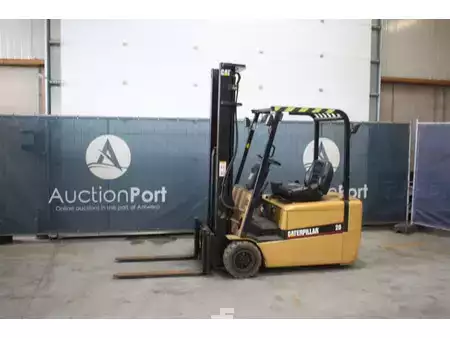Elektro čtyřkolový VZV 2005  CAT Lift Trucks EP20KT (1)