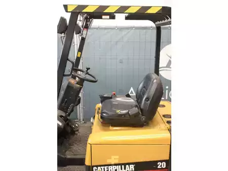 Elektro čtyřkolový VZV 2005  CAT Lift Trucks EP20KT (19)