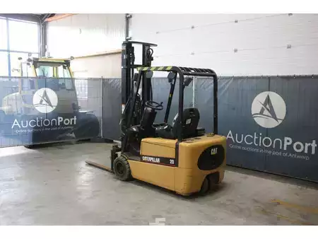 Elektro čtyřkolový VZV 2005  CAT Lift Trucks EP20KT (3)