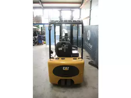 Elektro čtyřkolový VZV 2005  CAT Lift Trucks EP20KT (4)