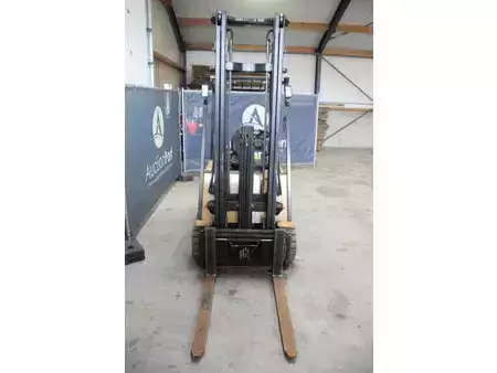 Elektro čtyřkolový VZV 2005  CAT Lift Trucks EP20KT (7)