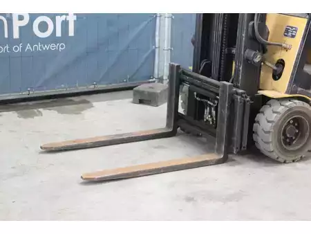 Elektro čtyřkolový VZV 2005  CAT Lift Trucks EP20KT (9)