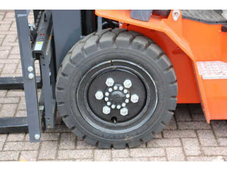 Dieseltrukki 2025  Machpro MP-230PRO (15)