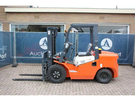 Dieseltrukki 2025  Machpro MP-230PRO (2)