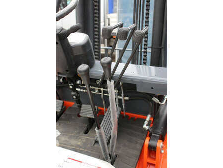 Dieseltrukki 2025  Machpro MP-230PRO (25)