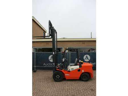 Dieseltrukki 2025  Machpro MP-230PRO (28)