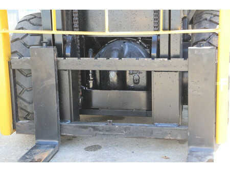 LPG VZV 2009  TCM FGE25T4 (10)