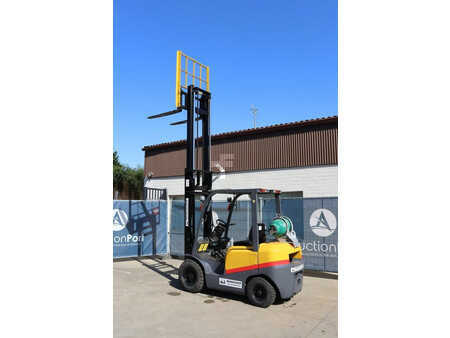 LPG VZV 2009  TCM FGE25T4 (20)