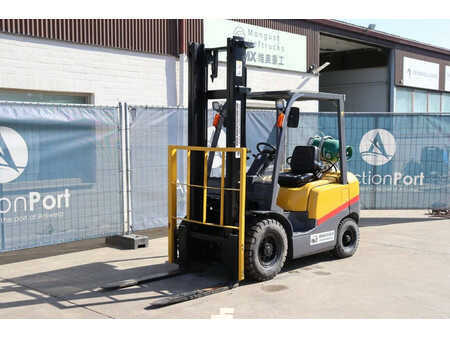 LPG VZV 2009  TCM FGE25T4 (8)