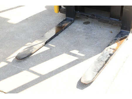 LPG VZV 2009  TCM FGE25T4 (9)