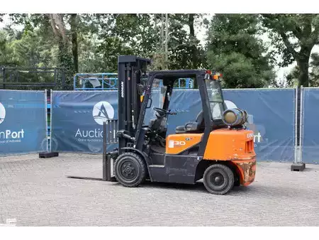 Treibgasstapler 2015  Doosan G30G (3)