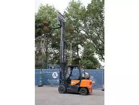 Treibgasstapler 2015  Doosan G30G (39)