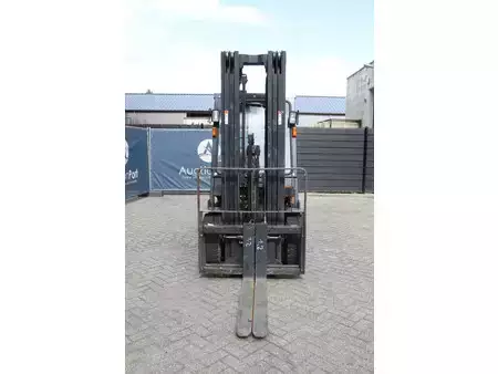Treibgasstapler 2015  Doosan G30G (8)