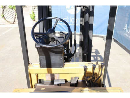 Electric - 4 wheels - CAT Lift Trucks EP30 (12)
