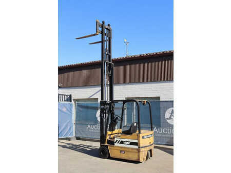 Electric - 4 wheels - CAT Lift Trucks EP30 (21)