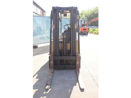 Electric - 4 wheels - CAT Lift Trucks EP30 (7)