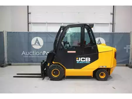 Teleskoptruck fast bom 2021  JCB TLT30-19E (2)