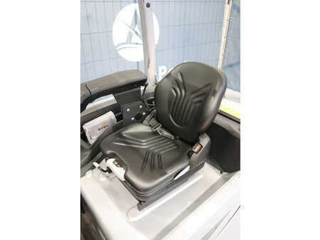 Elektro 4 Rad 2023  Still RX20-20L (24)