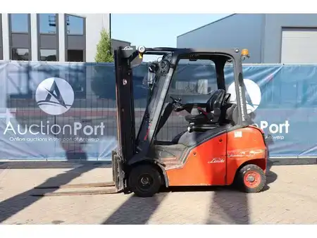Chariots élévateurs diesel 2015  Linde H20D-01 (1)