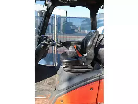 Chariots élévateurs diesel 2015  Linde H20D-01 (24)