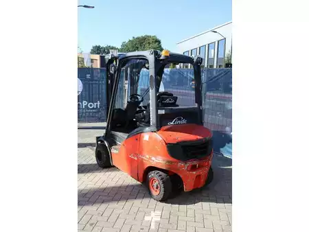Chariots élévateurs diesel 2015  Linde H20D-01 (4)