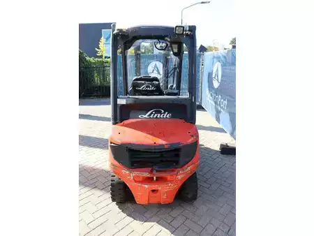 Chariots élévateurs diesel 2015  Linde H20D-01 (5)
