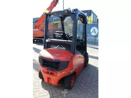Chariots élévateurs diesel 2015  Linde H20D-01 (6)