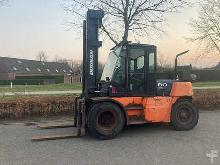 Dízel targoncák 2007  Doosan D80s-5 (1)