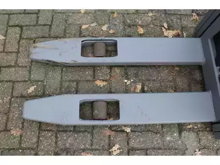 Pinontavaunu 2016  Jungheinrich EJC 112 (11)