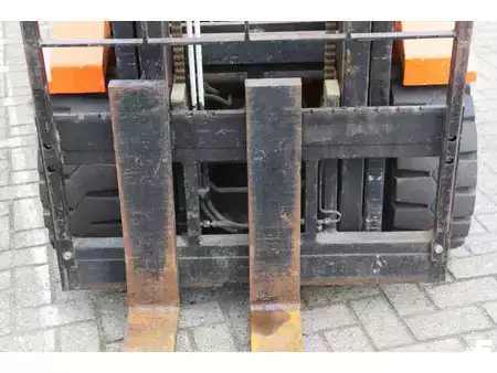 4-wiel elektrische heftrucks 1998  Carer R30N (12)