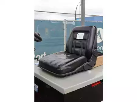 4-wiel elektrische heftrucks 1998  Carer R30N (21)